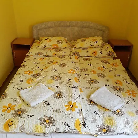 Miki Vendeghaz 2 Apartmán *