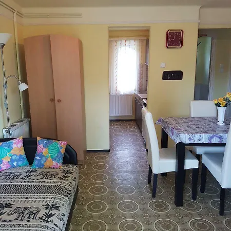 Miki Vendeghaz 2 Apartmán